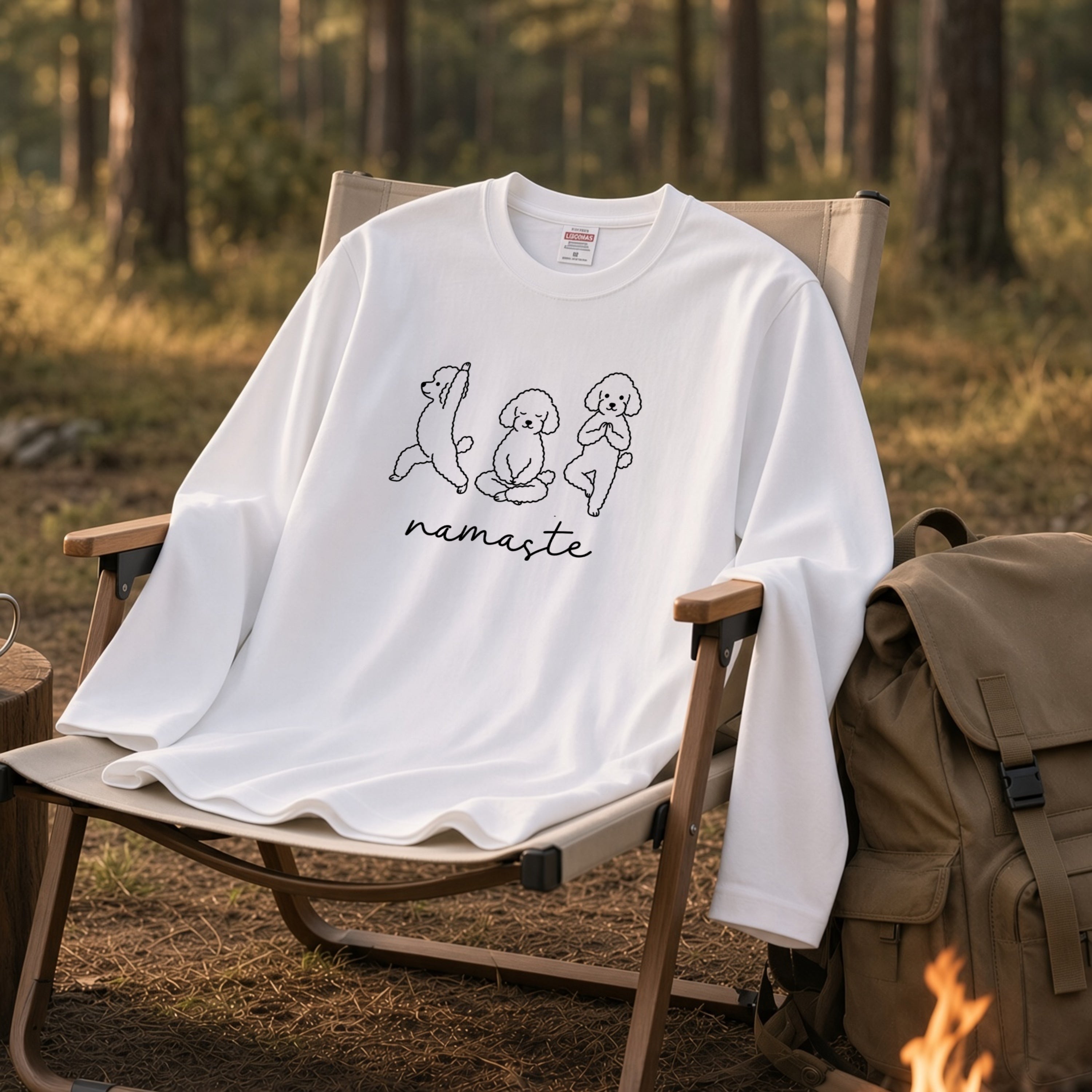 POODLE NAMASTE | トイプードル 犬 ヨガ 瞑想 イラスト かわいい ワンポイント 長袖Tシャツ【犬好き・ルームウェア・カジュアル・ギフト】